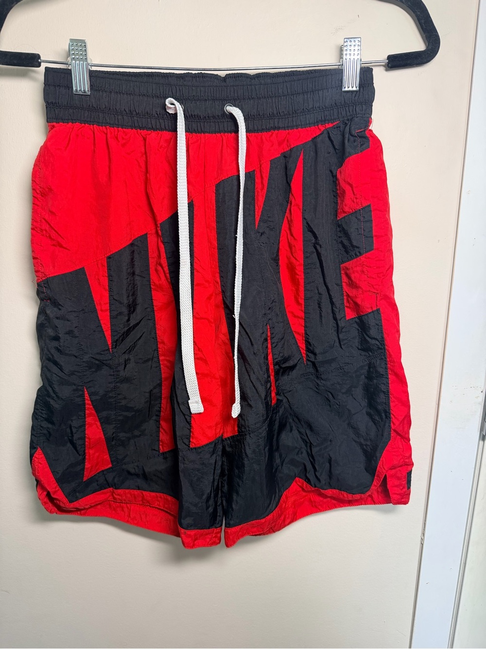 Nike Big Logo Spellout Nylon Basketball Shorts Red Black Men’s Small